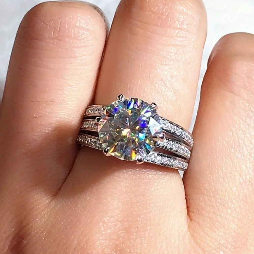 Diamond Stunning 6 prong setting wedding ring sz 6